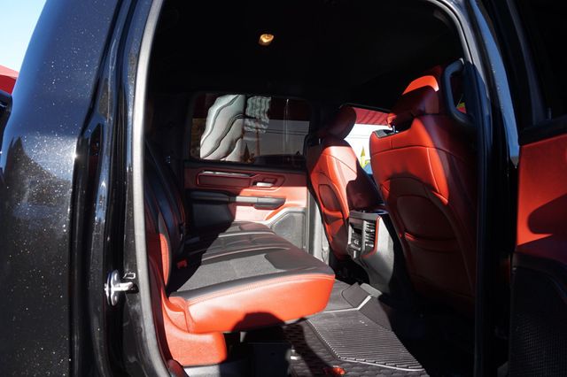 2019 Ram 1500 REBEL, 4X4, PREMIUM WHEELS, ALL TERRAIN TIRES, RUNNING BOARDS - 23050237 - 18
