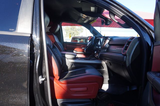 2019 Ram 1500 REBEL, 4X4, PREMIUM WHEELS, ALL TERRAIN TIRES, RUNNING BOARDS - 23050237 - 19