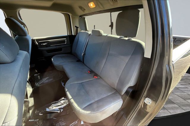 2019 Ram 1500 Classic Classic SLT - 22931247 - 16