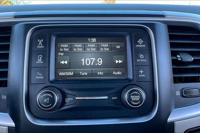 2019 Ram 1500 Classic Classic SLT - 22931247 - 25