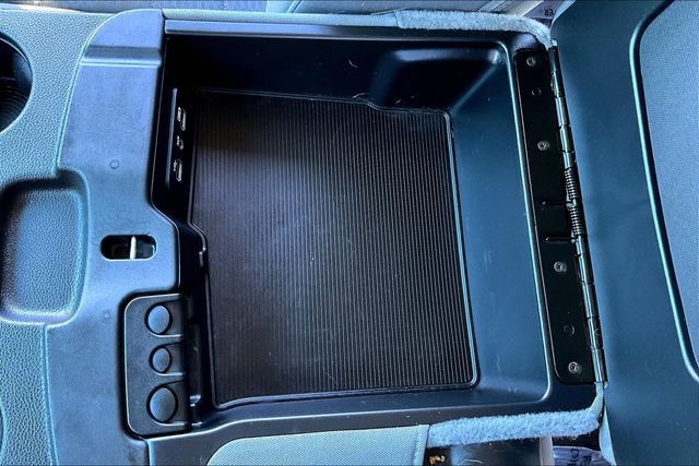 2019 Ram 1500 Classic Classic SLT - 22931247 - 29