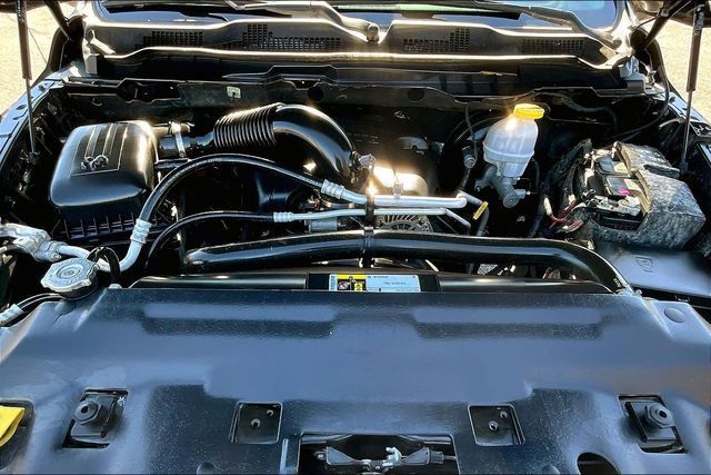 2019 Ram 1500 Classic Classic SLT - 22931247 - 35