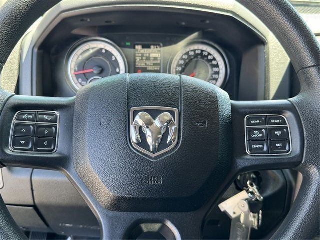 2019 Ram 1500 Classic Express - 22528223 - 30