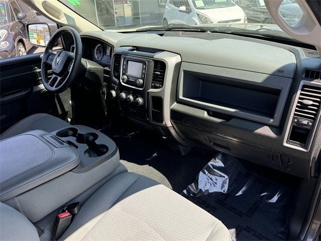 2019 Ram 1500 Classic Express - 22528223 - 3