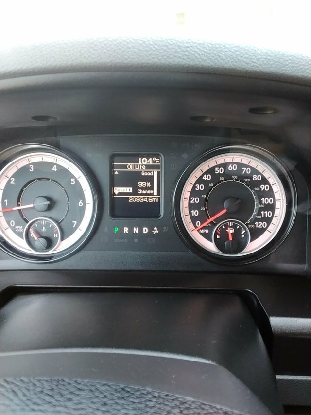 2019 Ram 1500 Classic Express 4x2 Crew Cab 5'7" Box - 22922133 - 10