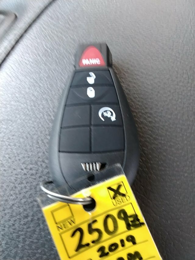 2019 Ram 1500 Classic Express 4x2 Crew Cab 5'7" Box - 22922133 - 21