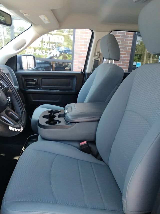 2019 Ram 1500 Classic Express 4x2 Crew Cab 5'7" Box - 22922133 - 6