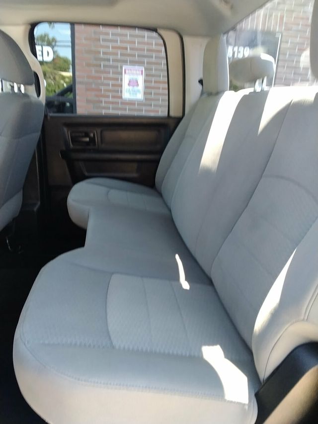 2019 Ram 1500 Classic Express 4x2 Crew Cab 5'7" Box - 22922133 - 7