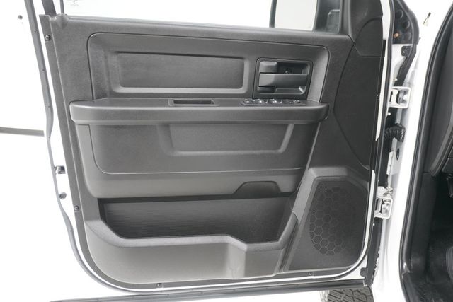 2019 Ram 1500 Classic Express 4x2 Quad Cab 6'4" Box - 22999179 - 12