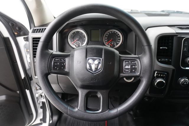 2019 Ram 1500 Classic Express 4x2 Quad Cab 6'4" Box - 22999179 - 13