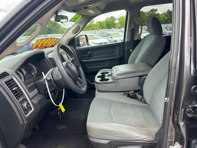 2019 Ram 1500 Classic Express 4x2 Quad Cab 6'4" Box - 23018912 - 7