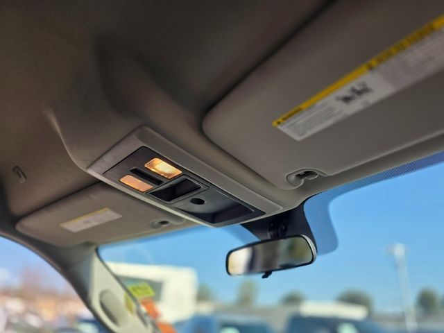 2019 Ram 1500 Classic Express 4x2 Quad Cab 6'4" Box - 22979148 - 10