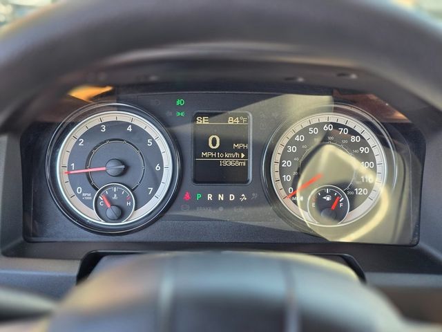 2019 Ram 1500 Classic Express 4x2 Quad Cab 6'4" Box - 22979148 - 22