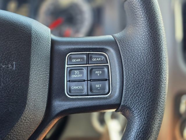 2019 Ram 1500 Classic Express 4x2 Quad Cab 6'4" Box - 22979148 - 25