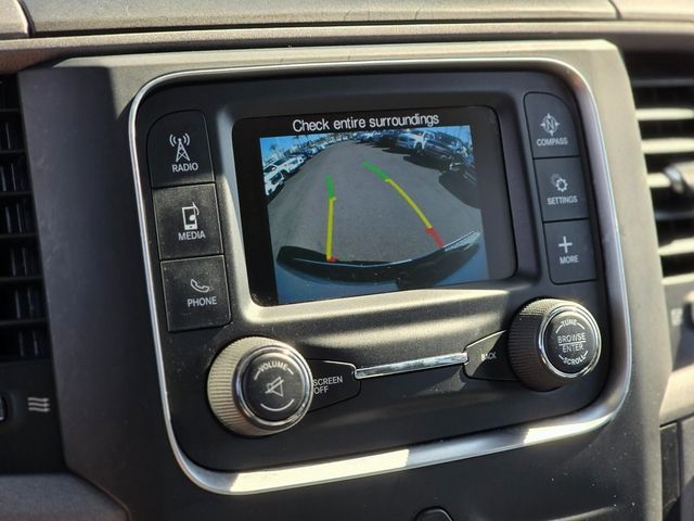 2019 Ram 1500 Classic Express 4x2 Quad Cab 6'4" Box - 22979148 - 27