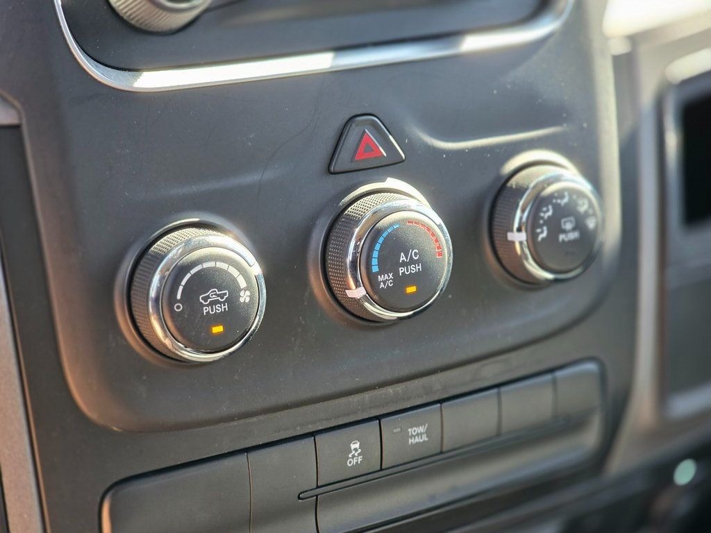 2019 Ram 1500 Classic Express 4x2 Quad Cab 6'4" Box - 22979148 - 28