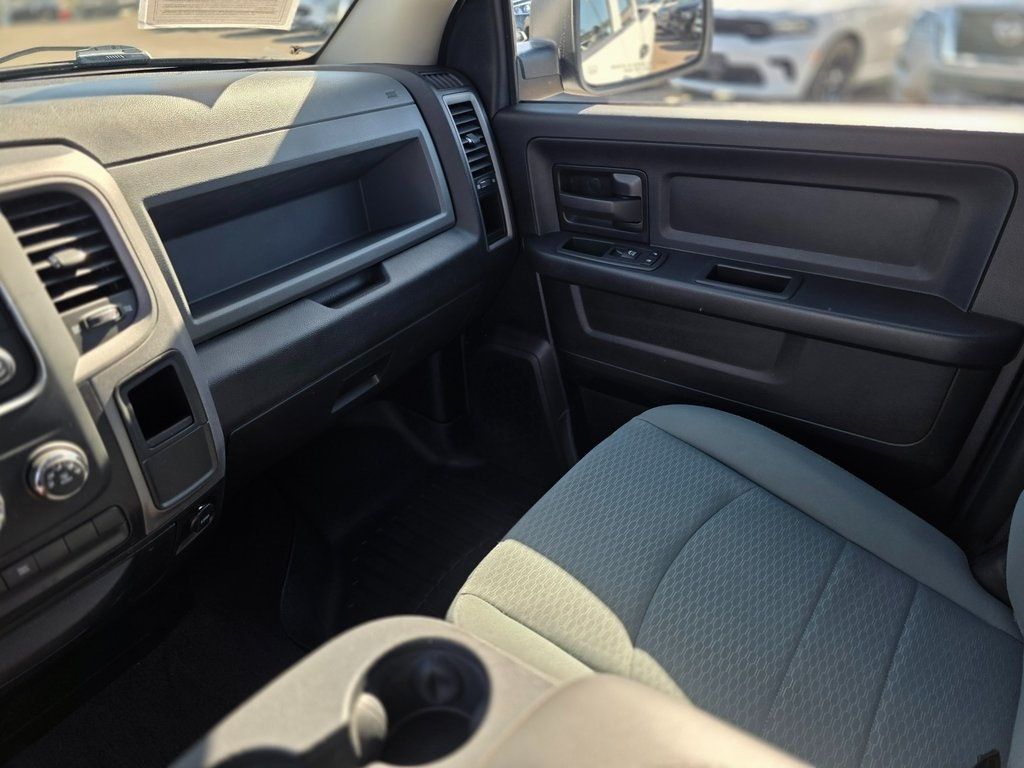 2019 Ram 1500 Classic Express 4x2 Quad Cab 6'4" Box - 22979148 - 30