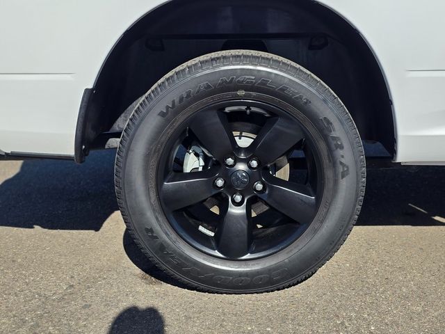 2019 Ram 1500 Classic Express 4x2 Quad Cab 6'4" Box - 22979148 - 6