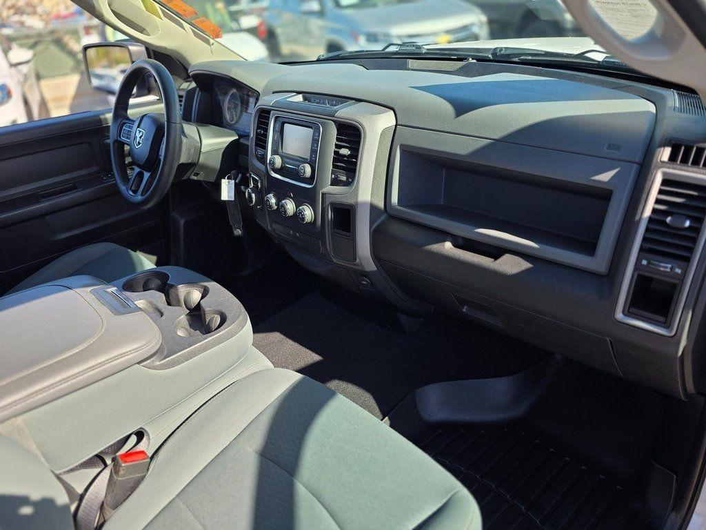 2019 Ram 1500 Classic Express 4x2 Quad Cab 6'4" Box - 22979148 - 7