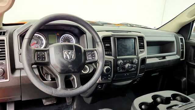 2019 Ram 1500 Classic Express 4x4 Crew Cab 5'7" Box - 23100321 - 10