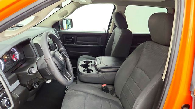2019 Ram 1500 Classic Express 4x4 Crew Cab 5'7" Box - 23100321 - 16