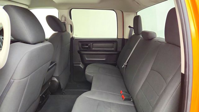 2019 Ram 1500 Classic Express 4x4 Crew Cab 5'7" Box - 23100321 - 17