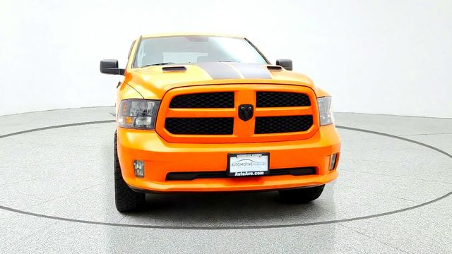 2019 Ram 1500 Classic Express 4x4 Crew Cab 5'7" Box - 23100321 - 1