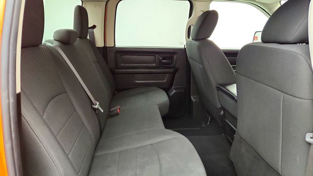 2019 Ram 1500 Classic Express 4x4 Crew Cab 5'7" Box - 23100321 - 19