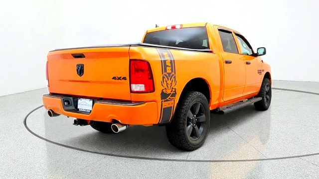 2019 Ram 1500 Classic Express 4x4 Crew Cab 5'7" Box - 23100321 - 4