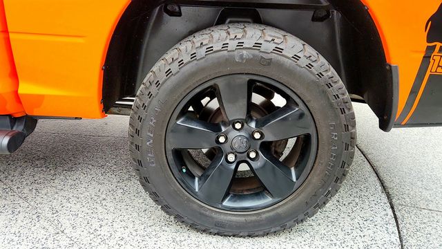 2019 Ram 1500 Classic Express 4x4 Crew Cab 5'7" Box - 23100321 - 8