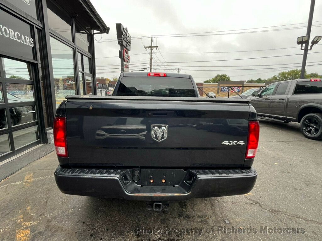 2019 Ram 1500 Classic Express 4x4 Crew Cab 5'7" Box - 22591530 - 10