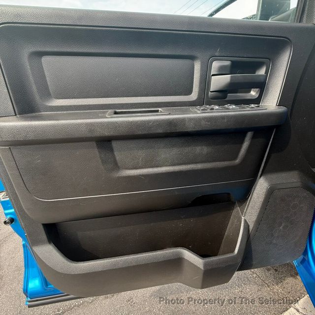 2019 Ram 1500 Classic EXPRESS 4X4 CREW CAB 5' BOX W/EXPRESS PACKAGE - 23019741 - 20