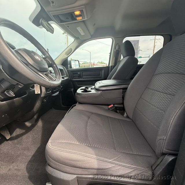 2019 Ram 1500 Classic EXPRESS 4X4 CREW CAB 5' BOX W/EXPRESS PACKAGE - 23019741 - 21