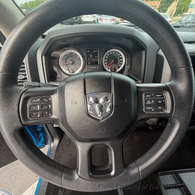 2019 Ram 1500 Classic EXPRESS 4X4 CREW CAB 5' BOX W/EXPRESS PACKAGE - 23019741 - 24