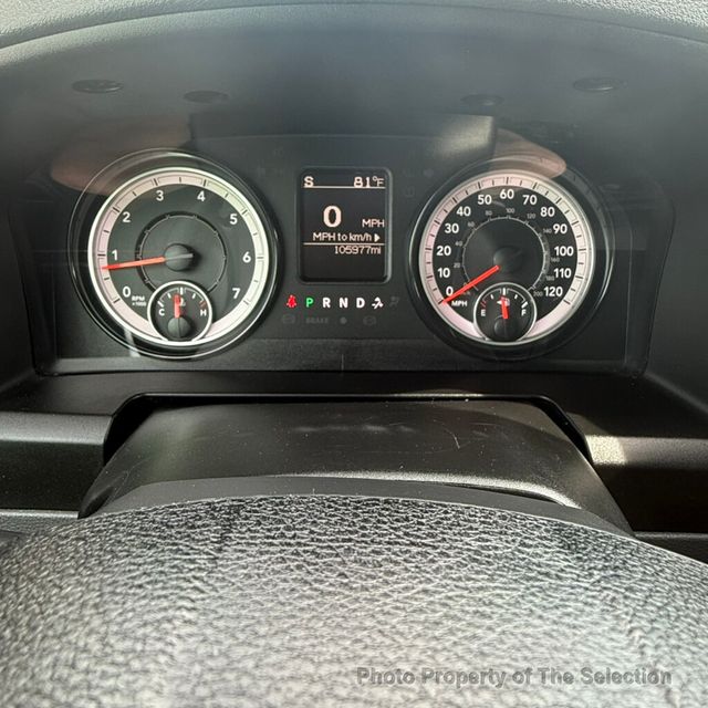 2019 Ram 1500 Classic EXPRESS 4X4 CREW CAB 5' BOX W/EXPRESS PACKAGE - 23019741 - 28