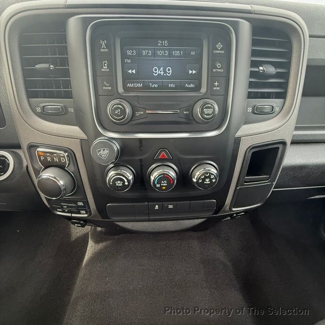 2019 Ram 1500 Classic EXPRESS 4X4 CREW CAB 5' BOX W/EXPRESS PACKAGE - 23019741 - 30