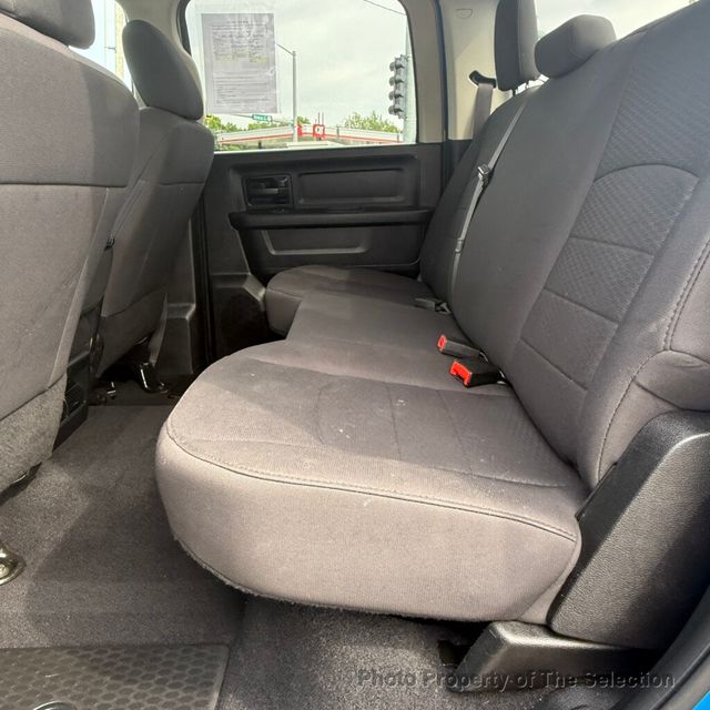 2019 Ram 1500 Classic EXPRESS 4X4 CREW CAB 5' BOX W/EXPRESS PACKAGE - 23019741 - 38