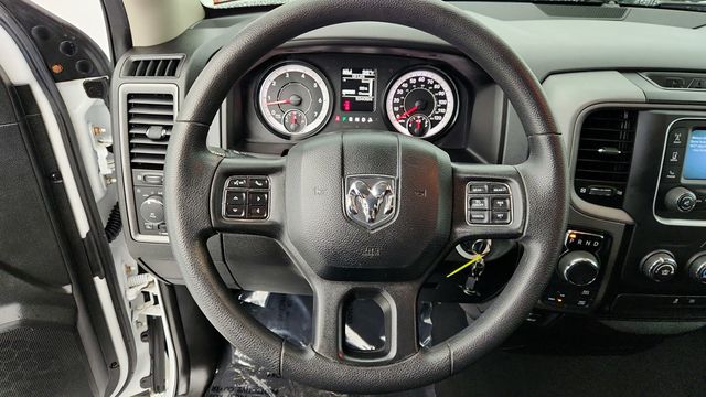 2019 Ram 1500 Classic Express 4x4 Quad Cab 6'4'' Box with Value Package - 22953820 - 12