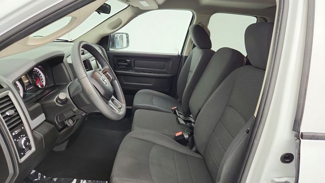 2019 Ram 1500 Classic Express 4x4 Quad Cab 6'4'' Box with Value Package - 22953820 - 18