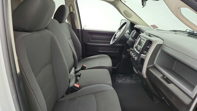 2019 Ram 1500 Classic Express 4x4 Quad Cab 6'4'' Box with Value Package - 22953820 - 22