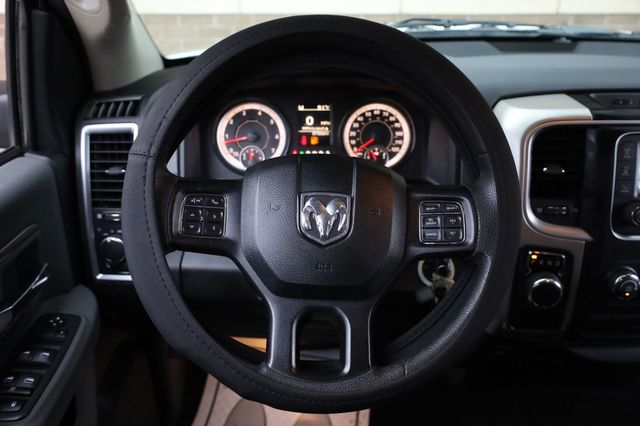 2019 Ram 1500 Classic Lone Star Silver 4x2 Crew Cab 5'7" Box - 22908425 - 27