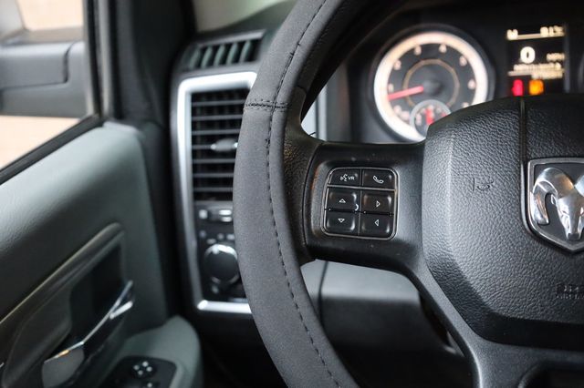 2019 Ram 1500 Classic Lone Star Silver 4x2 Crew Cab 5'7" Box - 22908425 - 28