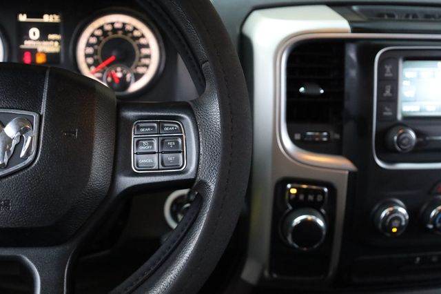 2019 Ram 1500 Classic Lone Star Silver 4x2 Crew Cab 5'7" Box - 22908425 - 29