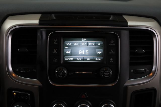 2019 Ram 1500 Classic Lone Star Silver 4x2 Crew Cab 5'7" Box - 22908425 - 33