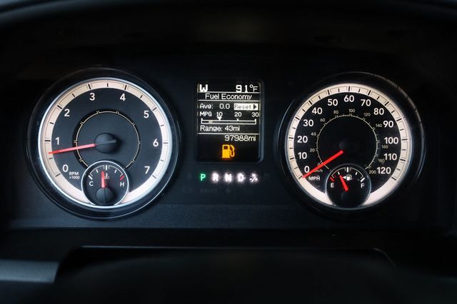 2019 Ram 1500 Classic Lone Star Silver 4x2 Crew Cab 5'7" Box - 22908425 - 36