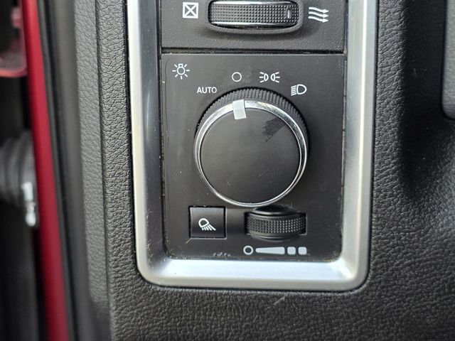2019 Ram 1500 Classic SLT - 23051461 - 14