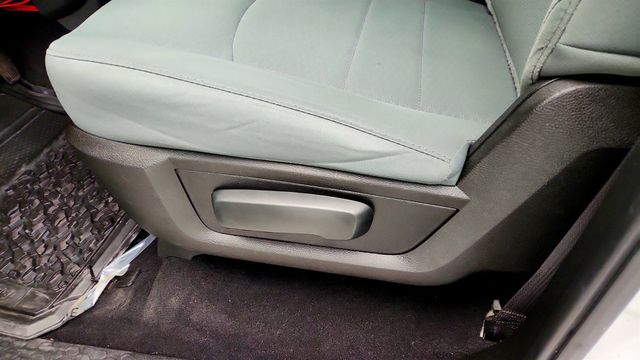 2019 Ram 1500 Classic SLT 4x4 Crew Cab 5'7'' Box  - 23034804 - 10