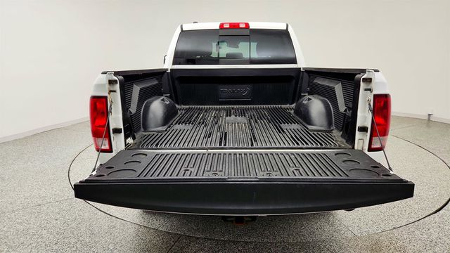 2019 Ram 1500 Classic SLT 4x4 Crew Cab 5'7'' Box  - 23034804 - 21