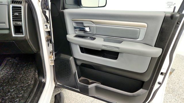 2019 Ram 1500 Classic SLT 4x4 Crew Cab 5'7'' Box  - 23034804 - 25
