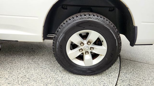 2019 Ram 1500 Classic SLT 4x4 Crew Cab 5'7'' Box  - 23034804 - 8